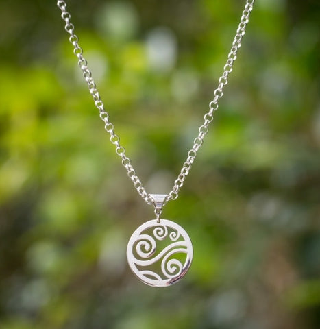 P4 - Breathe pendant on 45cm sterling silver belcher chain